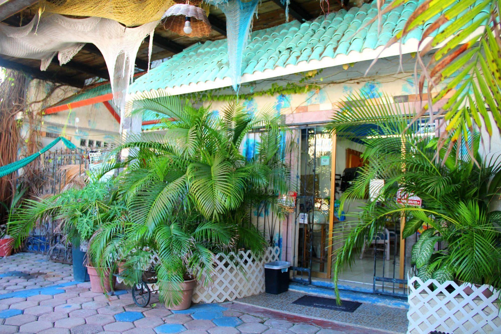 Posada Marpez Cancun Exterior photo